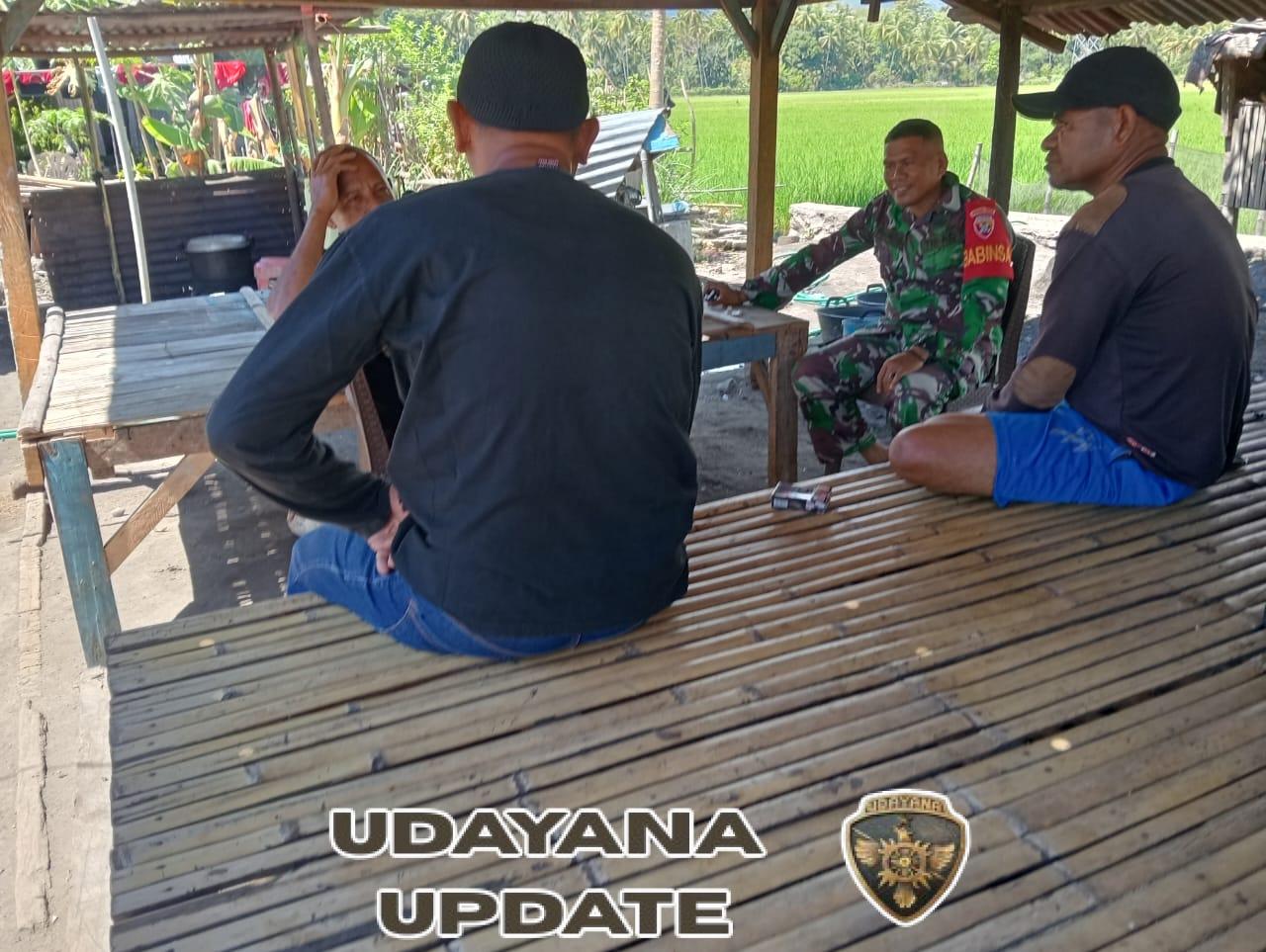 Sertu Donatus Kiri Ajak Warga Maurole Tingkatkan Kesadaran Kebersihan dan Keamanan Lingkungan