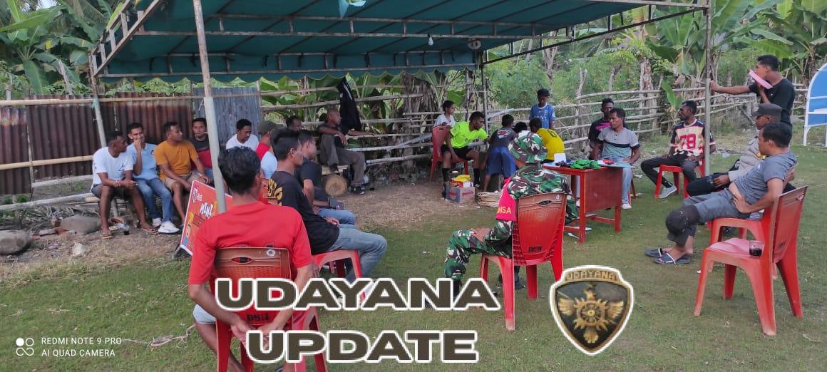 Hadapi Cuaca Ekstrem, Babinsa Himbau Warga Tetap Waspada Saat Komsos