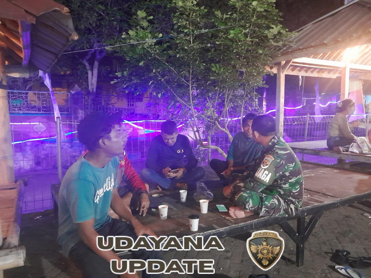 Tingkatkan Kamtibmas, Babinsa Sekongkang Gencarkan Patroli Malam di Wilayah Binaan