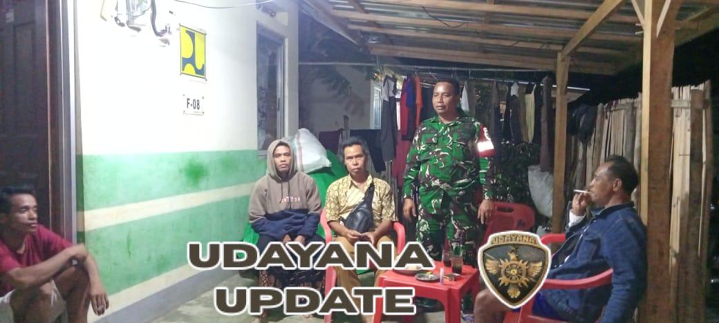 Sertu Abdullah Maulana Perkuat Sinergi dengan Warga Lewat Ronda Malam di Hu’u