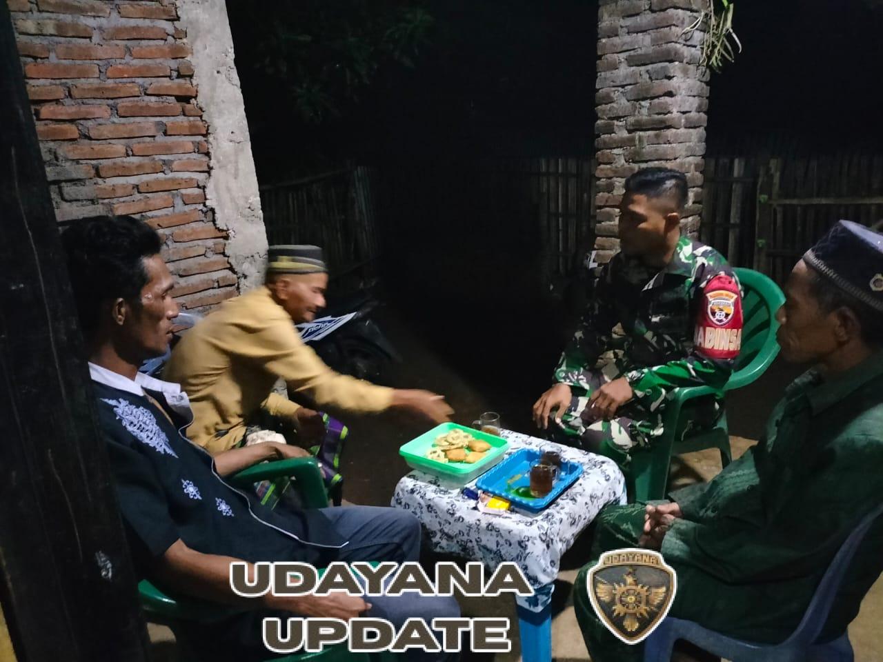 Ronda Malam di Desa Campa, Babinsa Imbau Warga Cek Keamanan Rumah