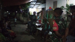 Babinsa Pimpin Siskamling di Kelurahan Dara dan Sambina’e, Ciptakan Situasi Kondusif