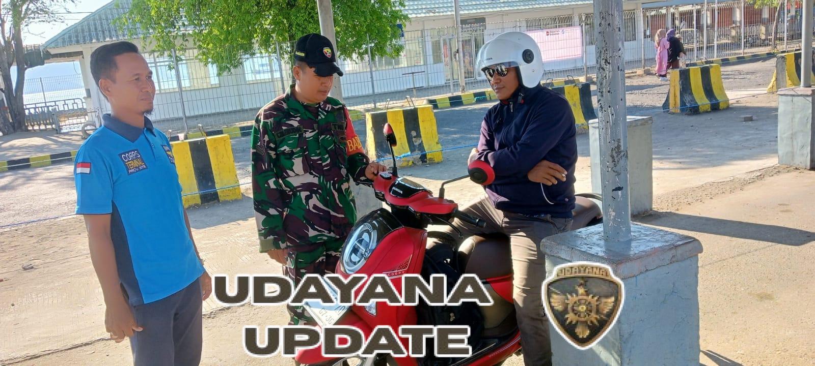 Babinsa Sertu Chaeruddin Amankan Aktivitas di Pelabuhan Poto Tano, Wujud Nyata Kehadiran TNI di Tengah Masyarakat