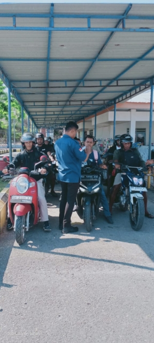 Babinsa Koramil 1627-02/Pantai Baru Amankan Keberangkatan Kapal KM. Garda Maritim 3