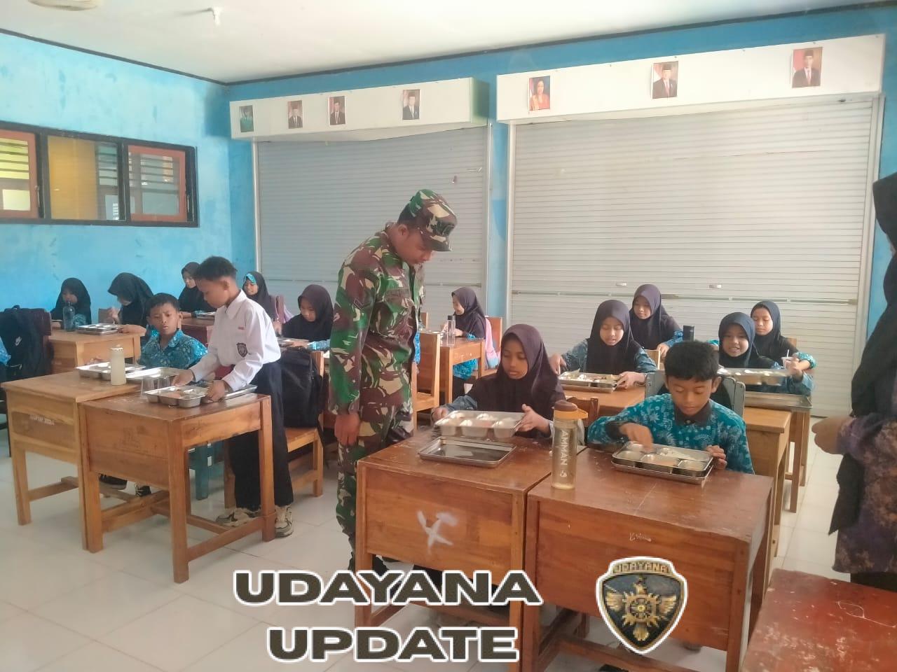 Babinsa Desa Goa Aktif Dampingi Program Makan Sehat Bergizi di SDN Goa