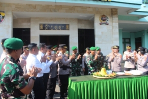 Kodim 1616 Gianyar Terima Kunjungan Waka Polres, TNI-Polri Kompak Rayakan HUT TNI ke-80