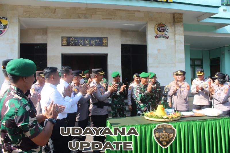 Kodim 1616 Gianyar Terima Kunjungan Waka Polres, TNI-Polri Kompak Rayakan HUT TNI ke-80