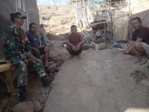 Sertu Salman Laksanakan Komsos, Tekankan Pentingnya Ketertiban di Desa Kala