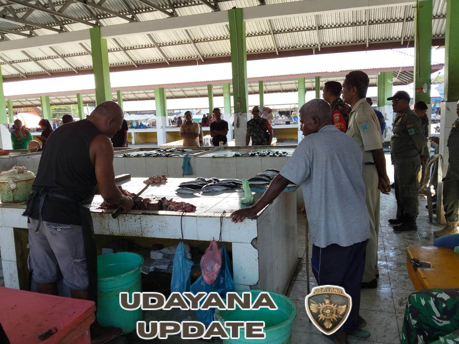 Babinsa Aesesa Bersama Aparat Lakukan Penertiban Pasar Ikan di Danga