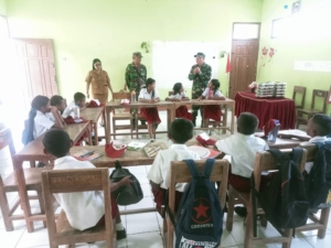 Danramil Amanuban Tengah Pantau Program Makan Sehat Bergizi (MBG) di Sekolah