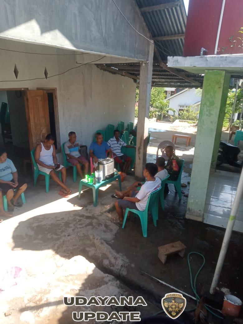 Babinsa Koramil 1627-01/Ba’a Laksanakan Komsos dan Pemantauan Wilayah di Desa Kolobolon