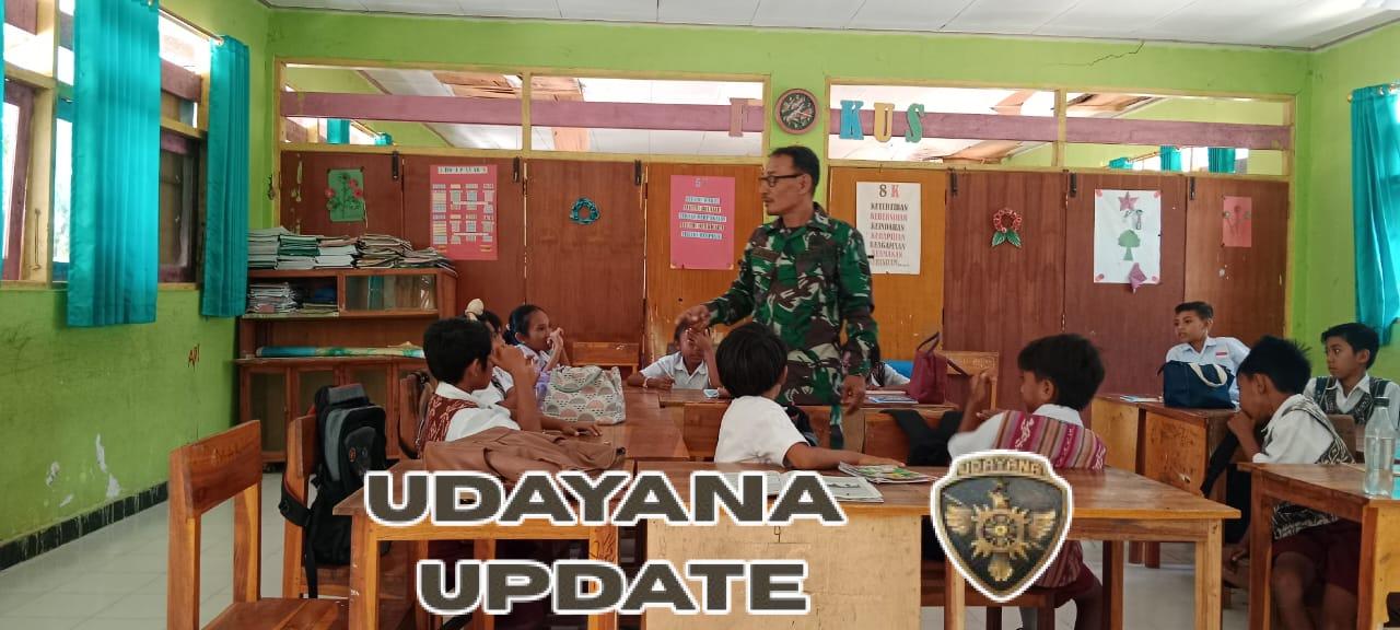 Babinsa Serma Semy Lazarus Bulak Tanamkan Nilai Karakter dan Disiplin di SD Inpres Ndudale