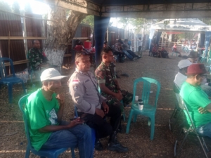 Babinsa Koramil 1625-05/Aesesa Amankan Jalannya Turnamen Sepak Bola Kota Mbay Cup I