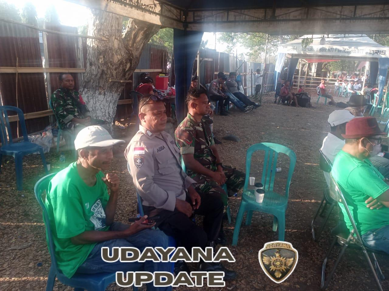 Babinsa Koramil 1625-05/Aesesa Amankan Jalannya Turnamen Sepak Bola Kota Mbay Cup I