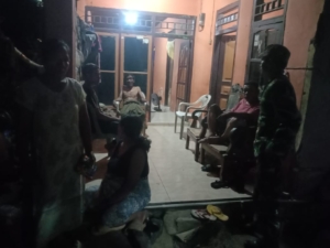 Babinsa Koramil 1628-01/Taliwang Laksanakan Patroli Malam Jaga Kondusifitas Wilayah