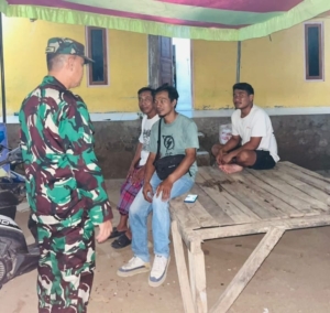 Pelda Anwar Pimpin Apel dan Patroli Siskamling di Kecamatan Woha, Belo, dan Palibelo