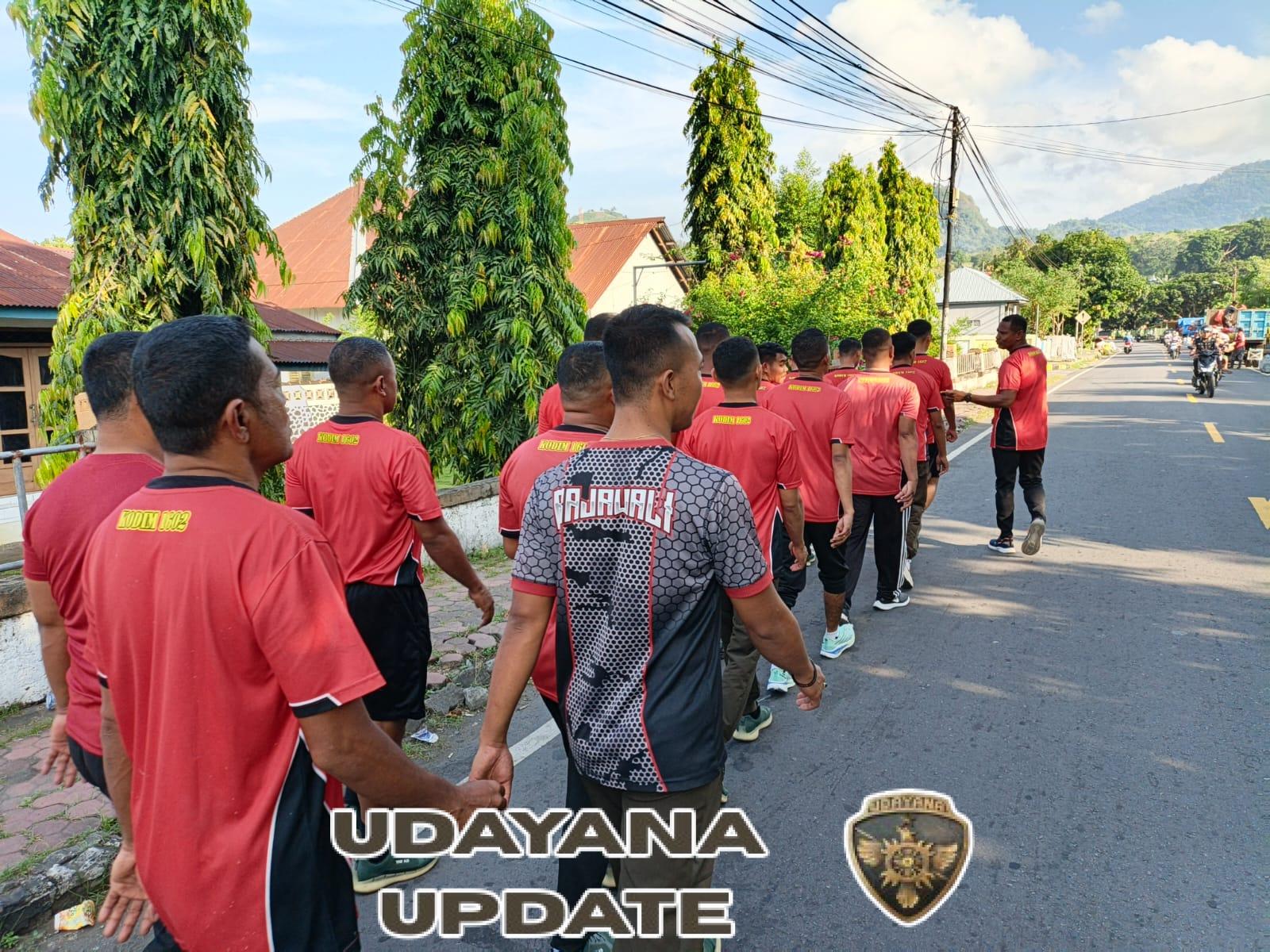 Pasi Pers Pimpin Apel Pagi, Prajurit Kodim 1602/Ende Lanjutkan dengan Olahraga