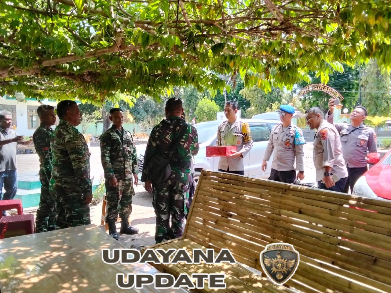 Penuh Keakraban, Polsek Alok Polres Sikka Rayakan HUT TNI ke-80 Bersama Koramil Alok