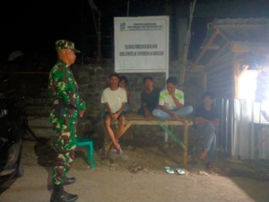 Warga Desa Karumbu dan Sekitarnya Diajak Jaga Kerukunan oleh Babinsa Koramil Wawo