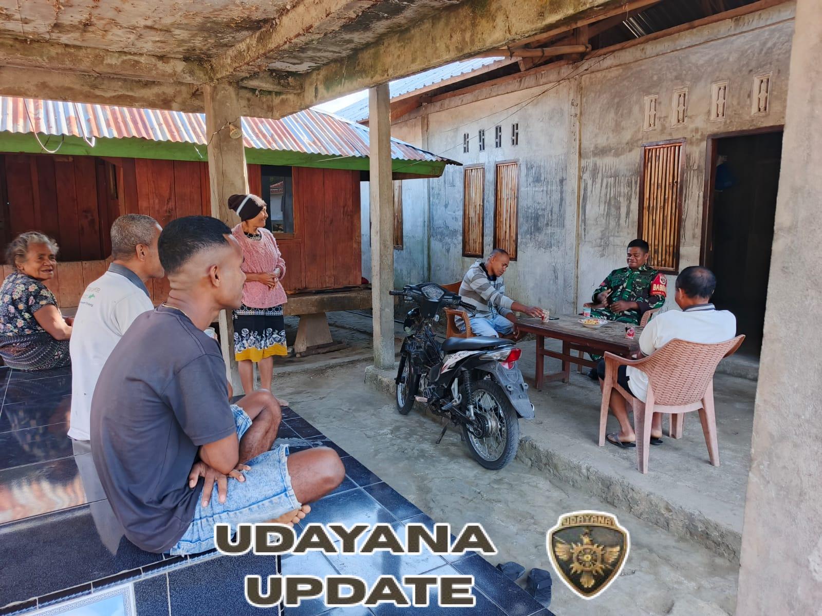 Babinsa Koramil 1602-04/Maurole Tingkatkan Komsos dan Keamanan di Desa Maurole Selatan