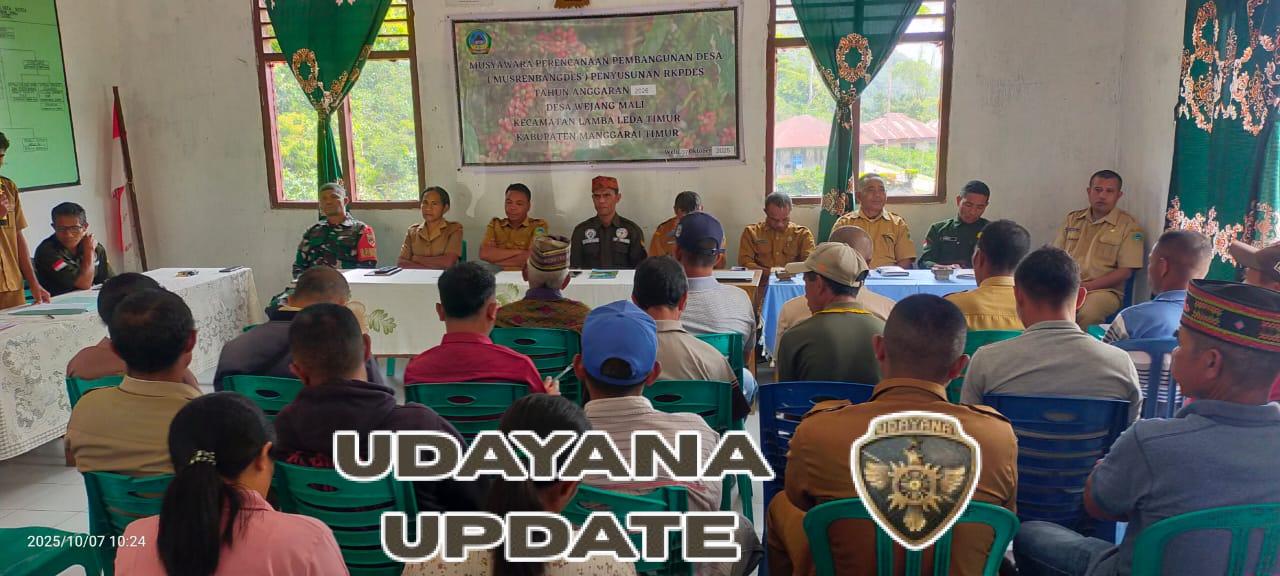 Tegaskan Sinergi TNI-Rakyat, Babinsa Hadiri Musrenbangdes di Wejang Mawe