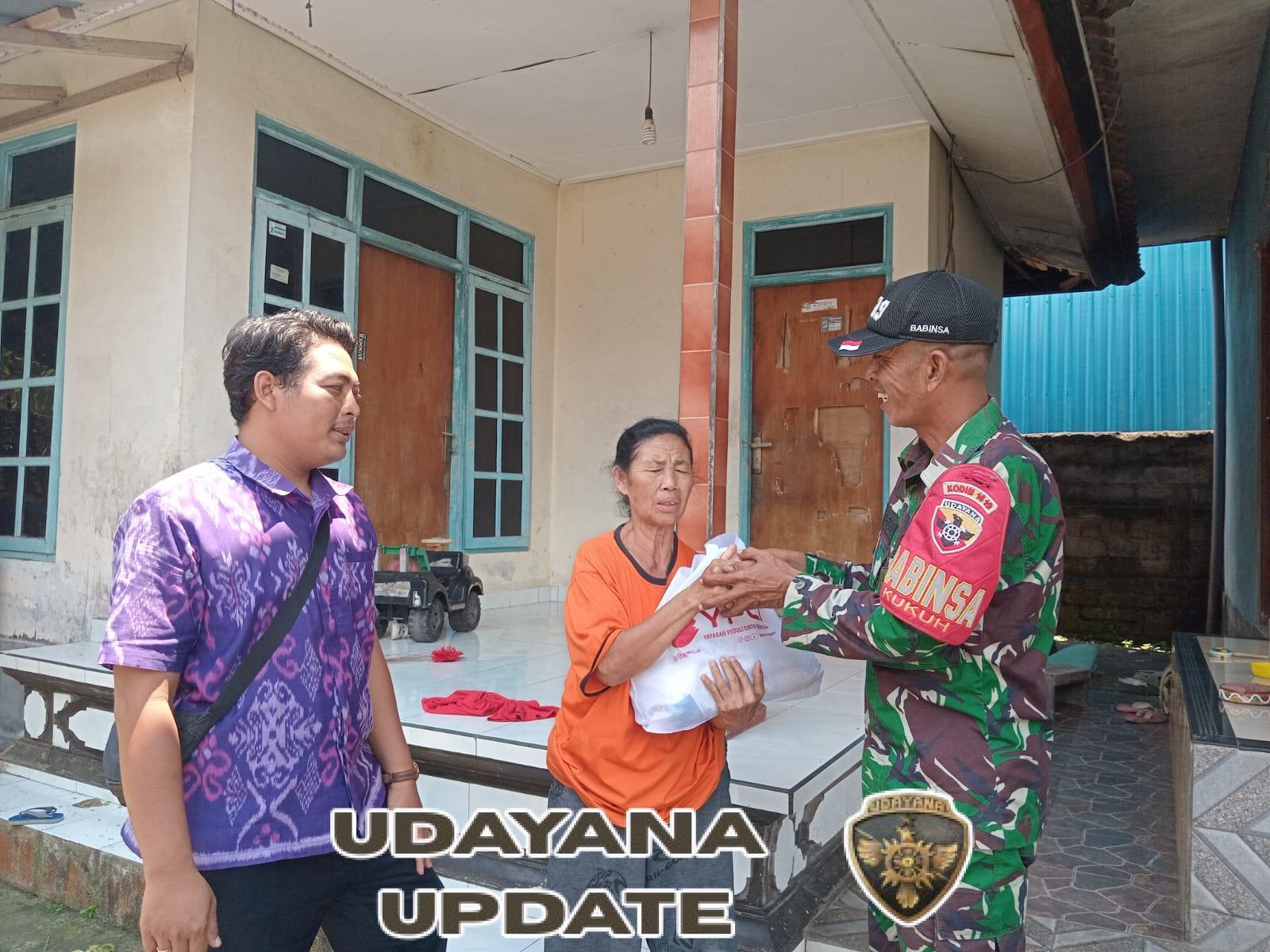 Dalam Rangka HUT TNI ke-80, Babinsa Desa Kukuh Bagikan Bingkisan Sembako