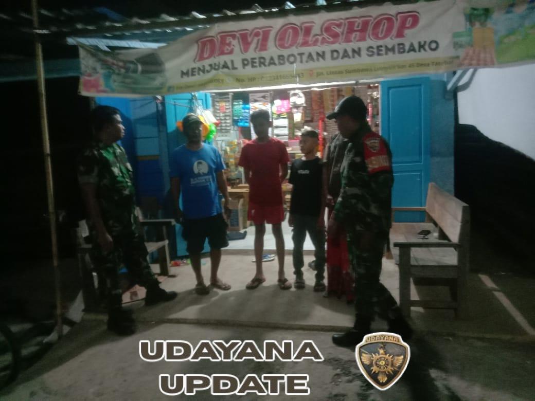 Jaga Kamtibmas, Anggota Koramil Ropang Laksanakan Patroli Malam di Wilayah Lenangguar