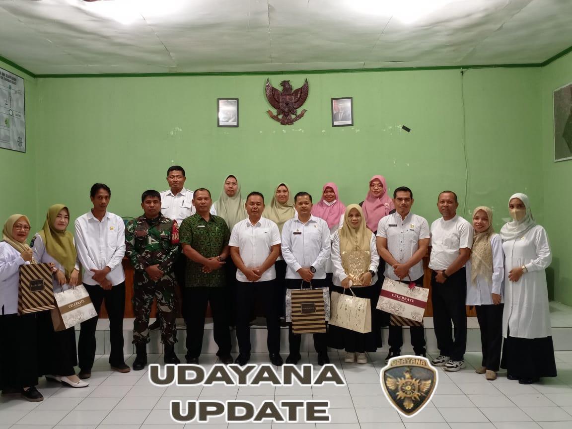 Babinsa Kelurahan Menala Hadiri Serah Terima Jabatan Lurah