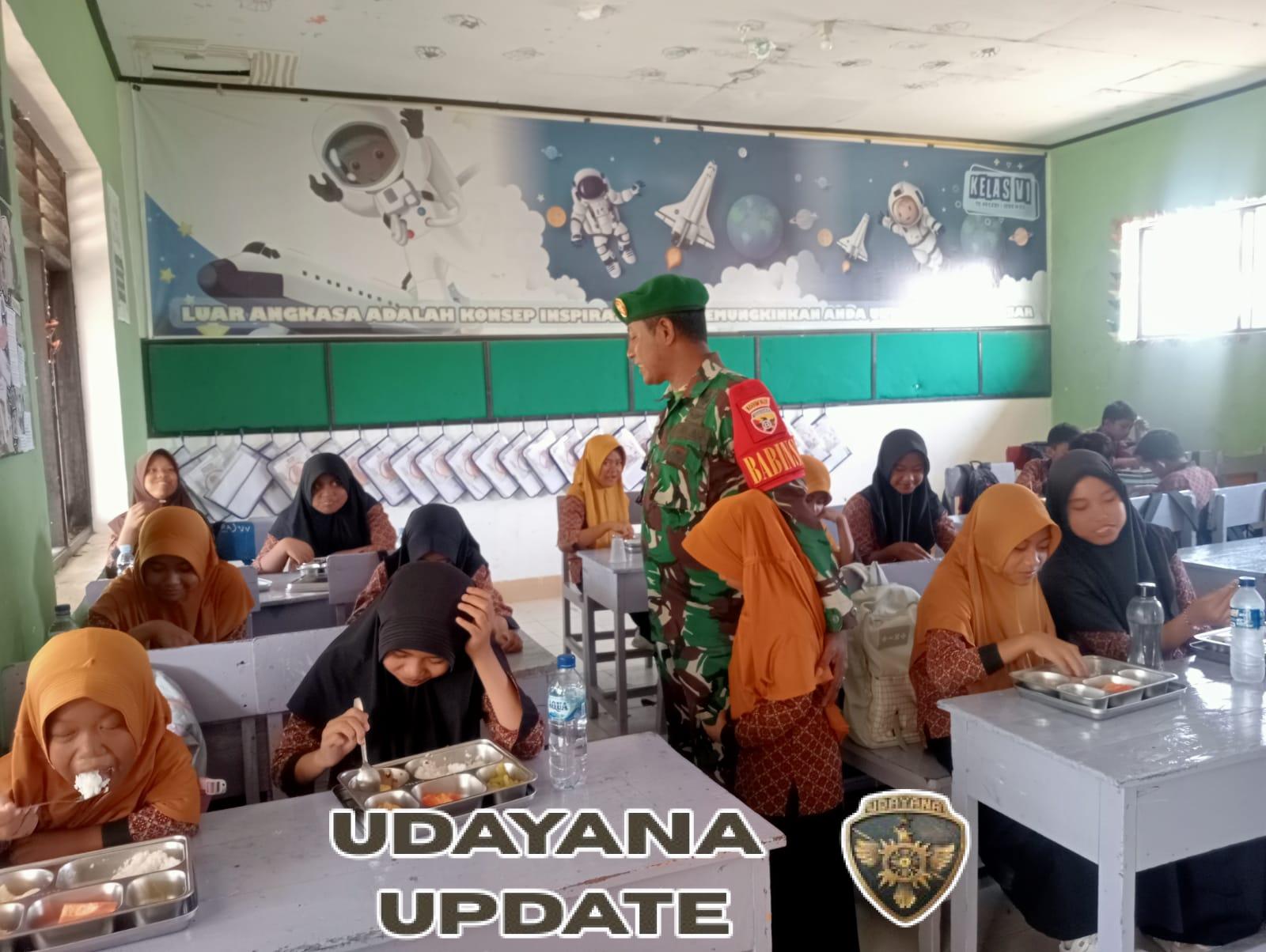 Babinsa Desa Beru Dampingi Program Makan Bergizi Gratis di SDN Santap Jelenga
