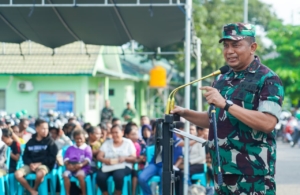 Danrem 161/WS; 500 Paket Sembako Gratis di bagikan Ke Masyarakat Kota Kupang, Dalam Rangka HUT TNI Ke-80 Tahun.