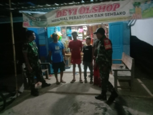 ‎Malam Tak Pernah Sepi, Babinsa Kodim 1607/Sumbawa Gencarkan Patroli di Wilayah Binaan