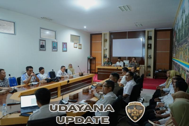 Kasdim 1628/KSB Hadiri Rapat Persiapan HUT RI ke-80 dan Hari Lahir ke-22 Kabupaten Sumbawa Barat