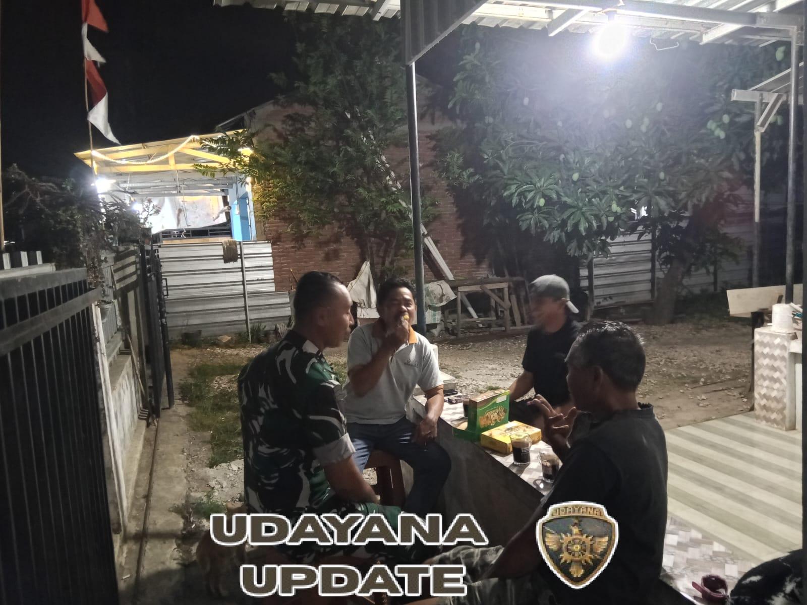 Babinsa Koramil 1628-02/Sekongkang Laksanakan Patroli Malam Jaga Kamtibmas