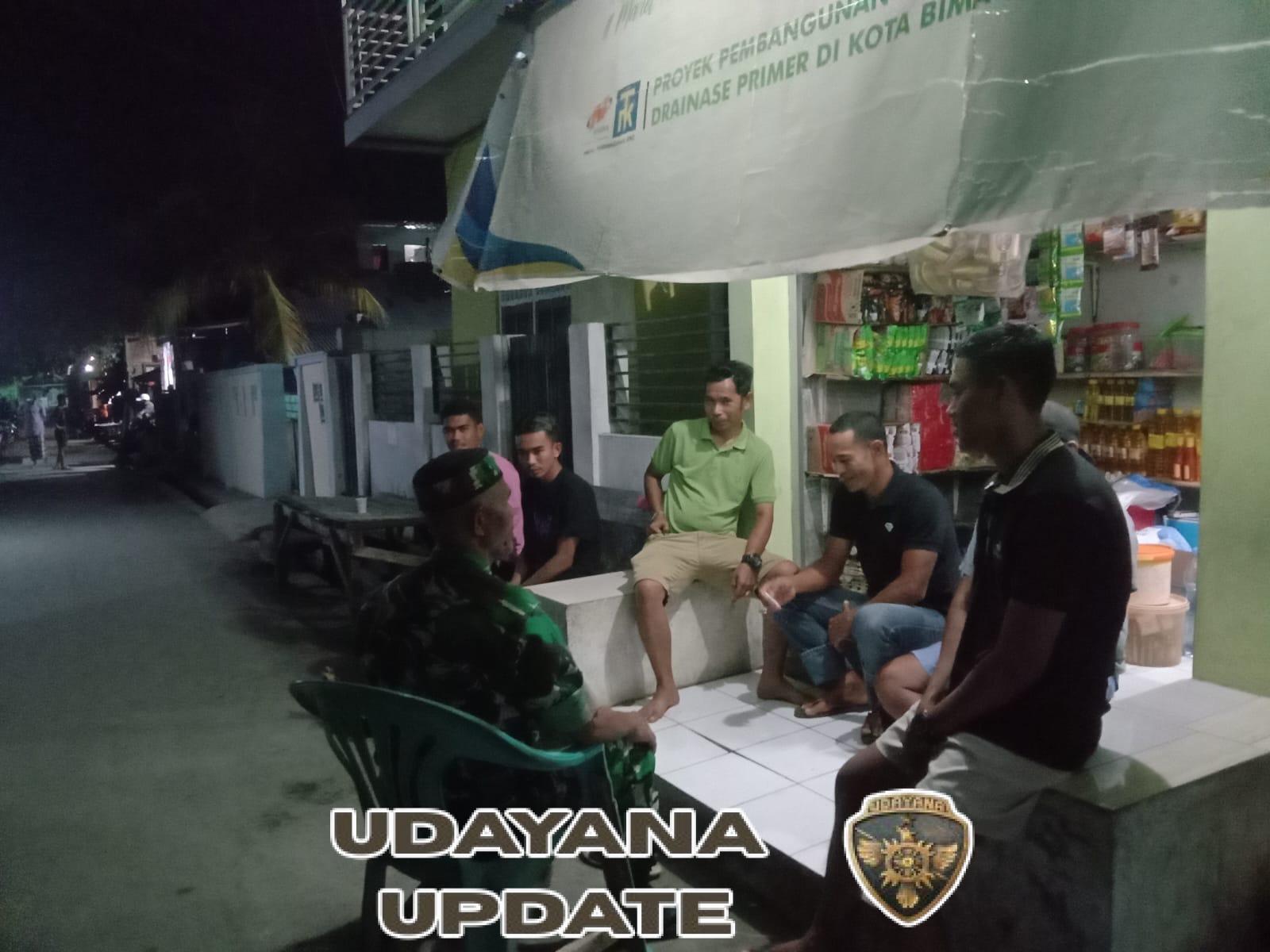 Patroli Malam Babinsa Jatibaru Ajak Orang Tua Jaga Anak dari Narkoba dan Minuman Keras