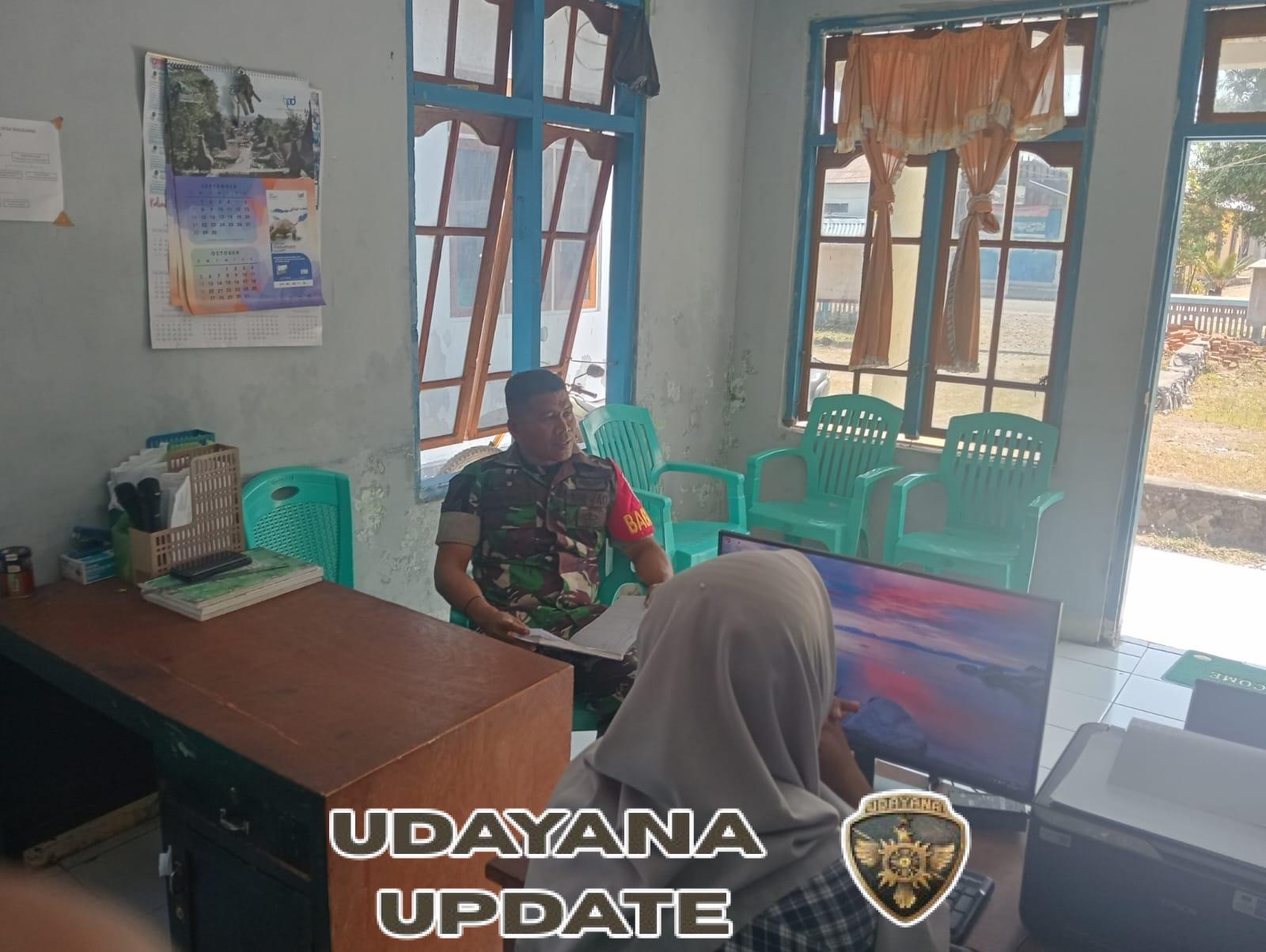 Babinsa Koramil 1602-04/Maurole Lakukan Pul Data dan Komsos di Desa Uludala