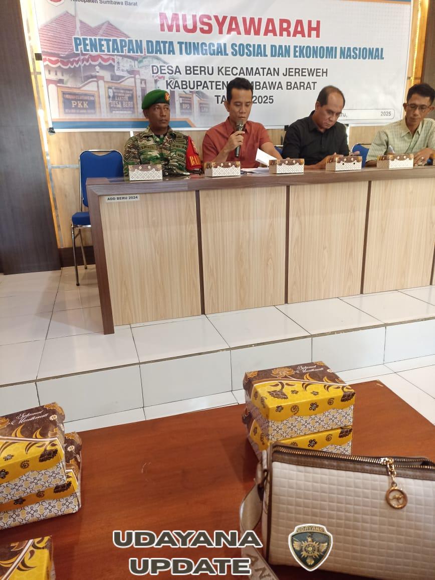 Babinsa Desa Beru Hadiri Musyawarah Penetapan Data Tunggal Sosial dan Ekonomi Nasional