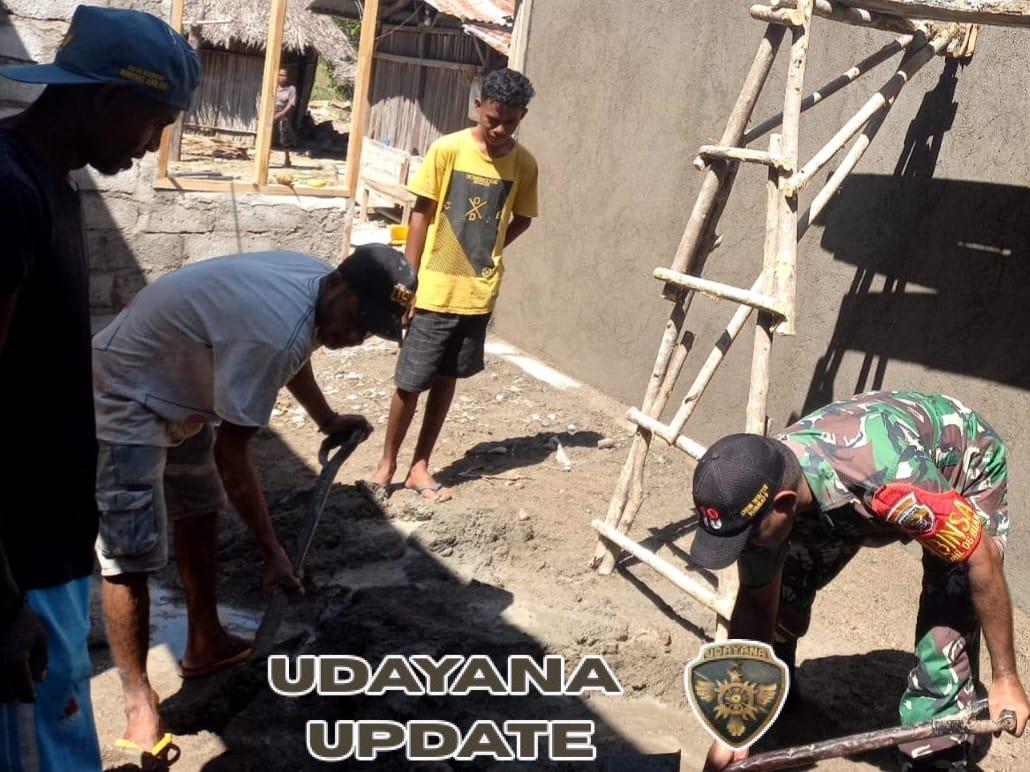 Wujud Kepedulian, Babinsa Koramil 1618-06/Bian Turun Tangan Bangun Rumah Warga