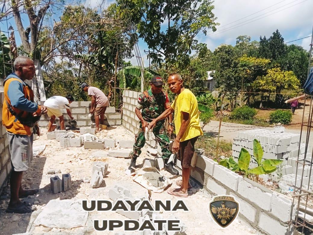 Berikan Dampak Positif, Babinsa Ikut Terlibat Dalam Membangun Rumah Warga Binaan