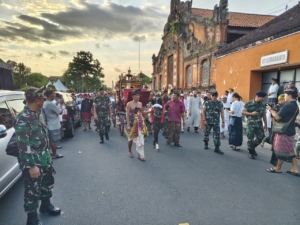 Dandim Klungkung Kerahkan Personel Amankan Klungkung Heritage Festival 2025