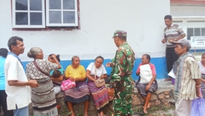 Sertu Mikael Tamonob Ajak Warga Bitefa Tingkatkan Keamanan Lingkungan