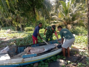 Babinsa Kodim 1602-01/Ende Himbau Nelayan Desa Ondorea Jaga Kamtibmas