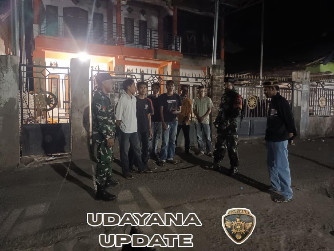 Babinsa Sertu Wahyudin Pimpin Patroli Siskamling di Kecamatan Sape dan Lambu