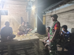 Ronda Malam Babinsa Desa Rato Ajak Warga Aktif Jaga Keamanan Lingkungan