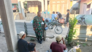 Jalin Kedekatan dengan Warga, Babinsa Mantar Gelar Komsos Rutin