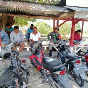 Babinsa Wolowaru Tingkatkan Komsos, Warga Bokasape Dukung Penuh