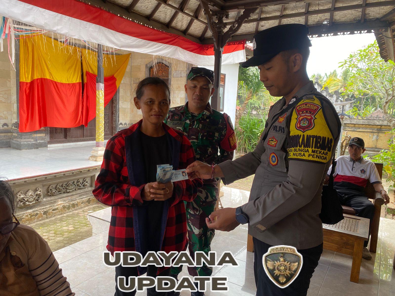 Babinsa Koramil Nusa Penida Hadir Dampingi Penyaluran BLT DD Di Desa Bunga Mekar