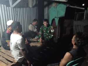 Wujudkan Lingkungan Aman, Babinsa Koramil 1628-02/Sekongkang Turun Patroli