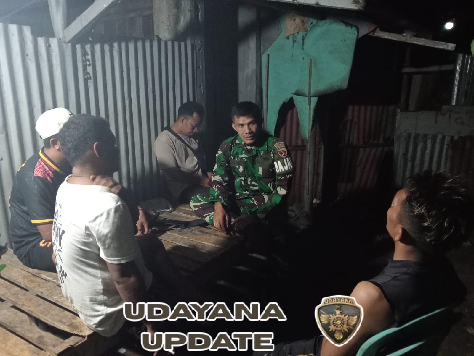 Wujudkan Lingkungan Aman, Babinsa Koramil 1628-02/Sekongkang Turun Patroli