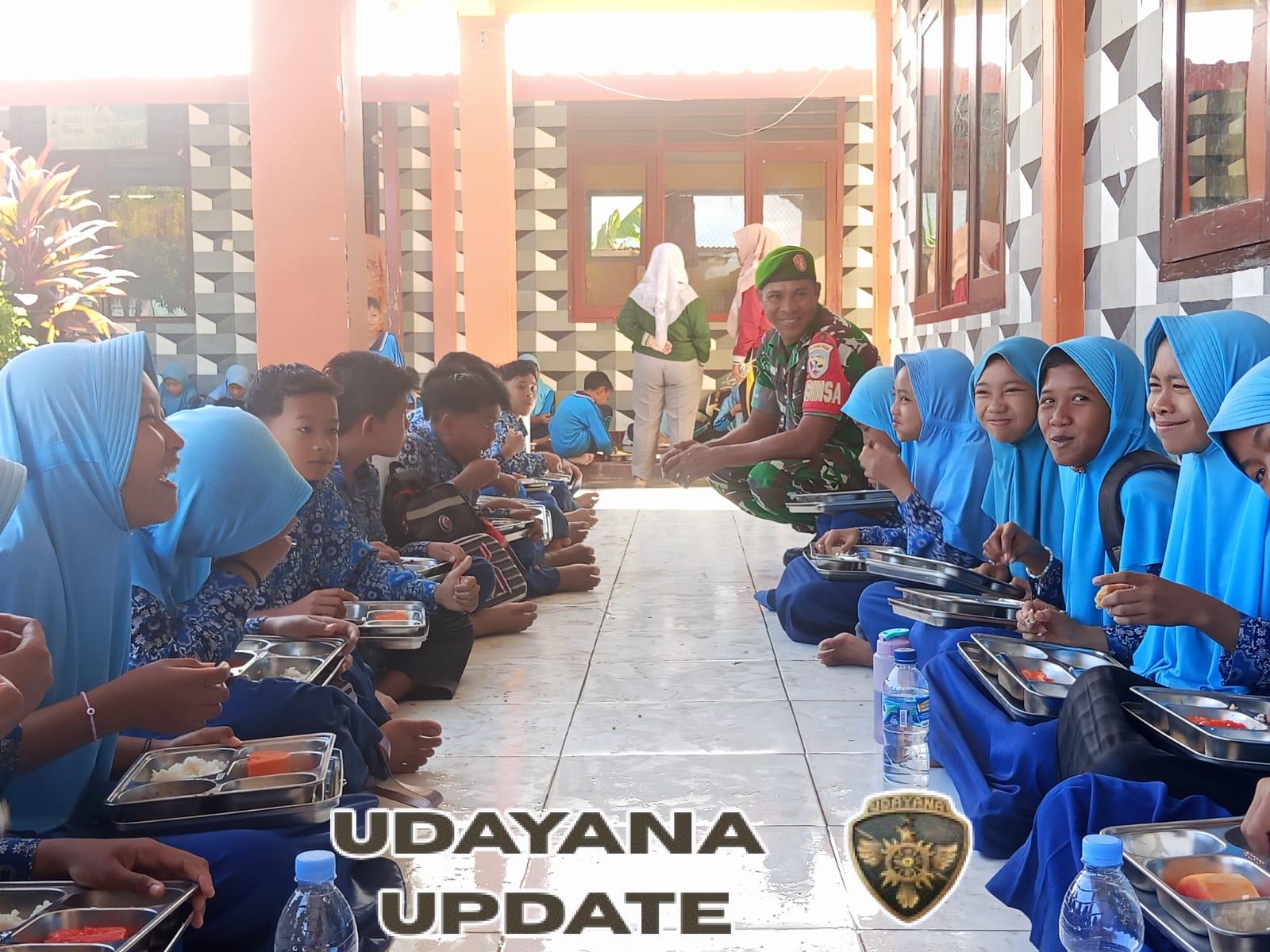 Kepedulian Serda Sukardin, Babinsa yang Setia Dampingi Anak Sekolah di Program MSG