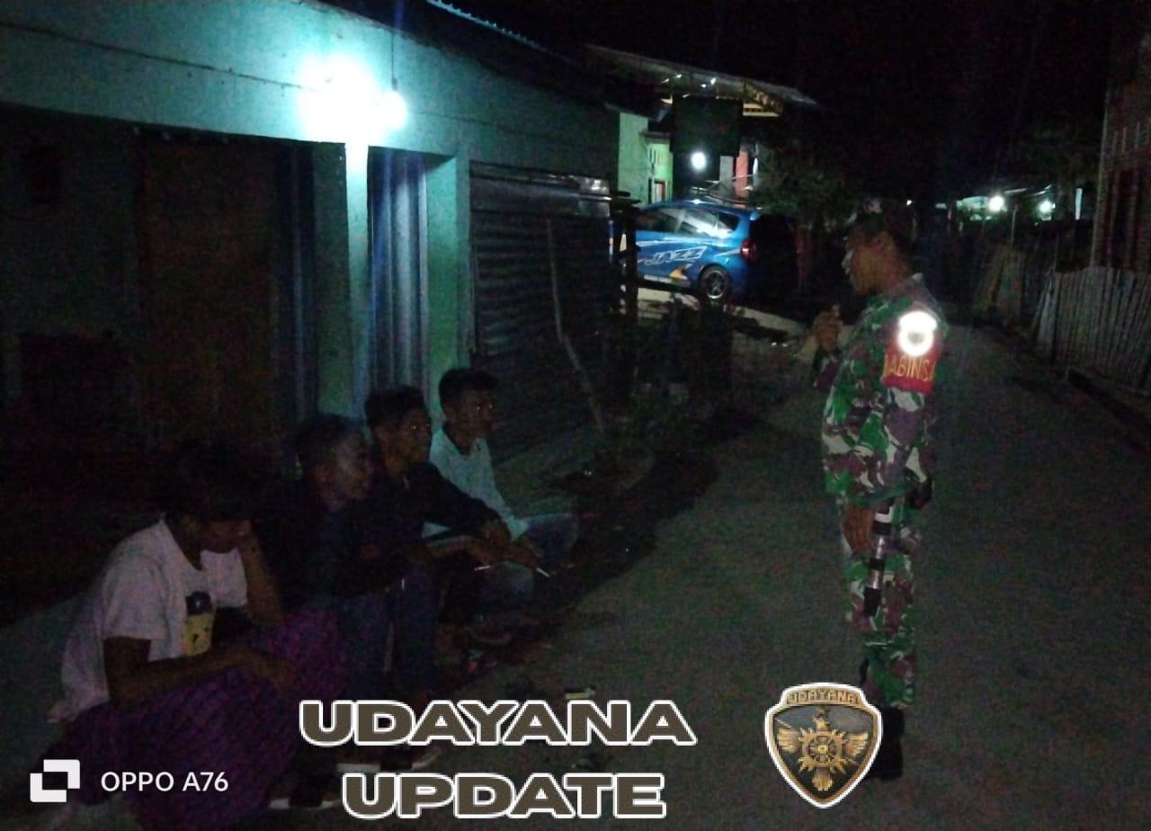 Ronda Malam dan Kongkow, Babinsa Desa Tambe Dorong Gotong Royong Warga